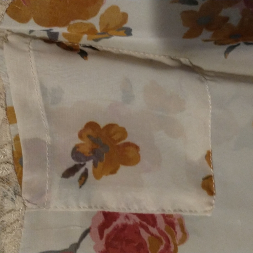 🏵️Sheer Blouse - Picture 8 of 8